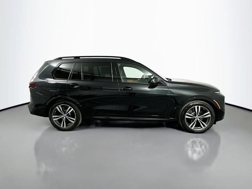2026 BMW X7 - Image 4
