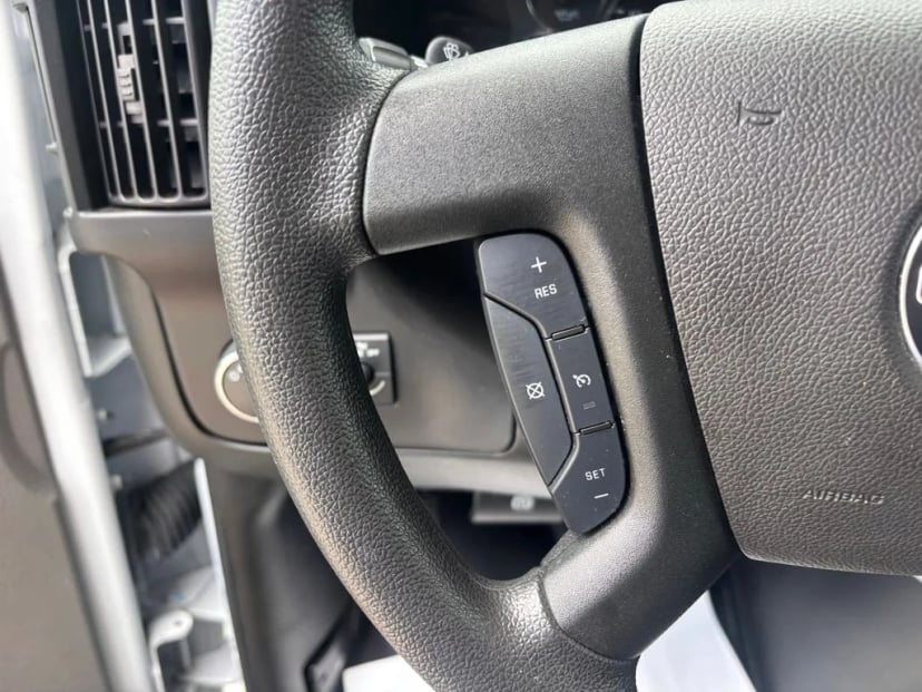 2024 GMC Savana 2500 - Image 7