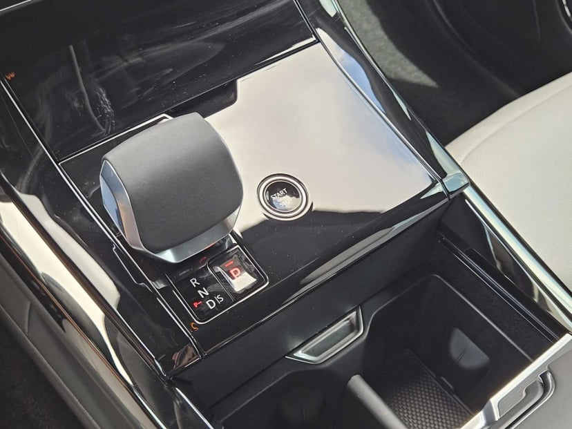 2026 LAND ROVER Range Rover Sport - Image 15
