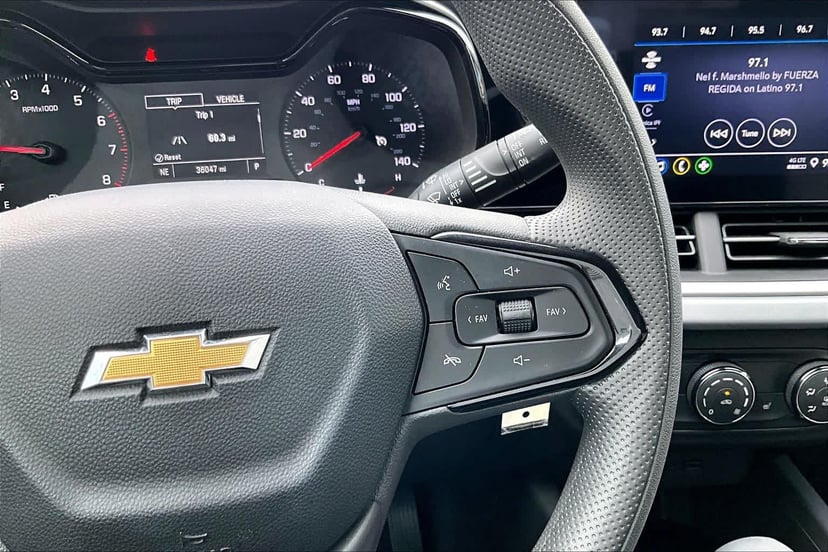 2025 Chevrolet Trax - Image 24