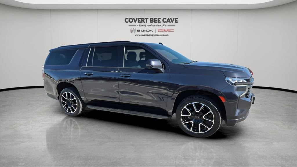 2022 Chevrolet Suburban - Image 12