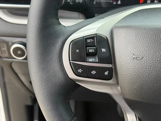 2023 Ford Explorer - Image 12