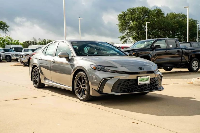 2026 Toyota Camry - Image 4