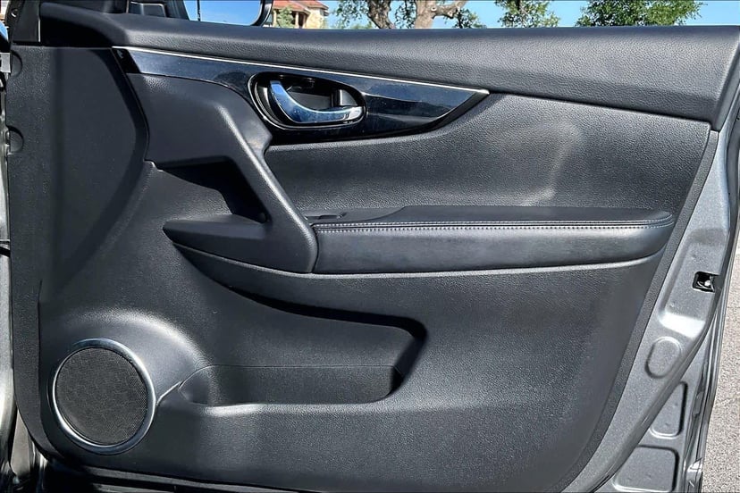 2017 Nissan Rogue Sport - Image 23
