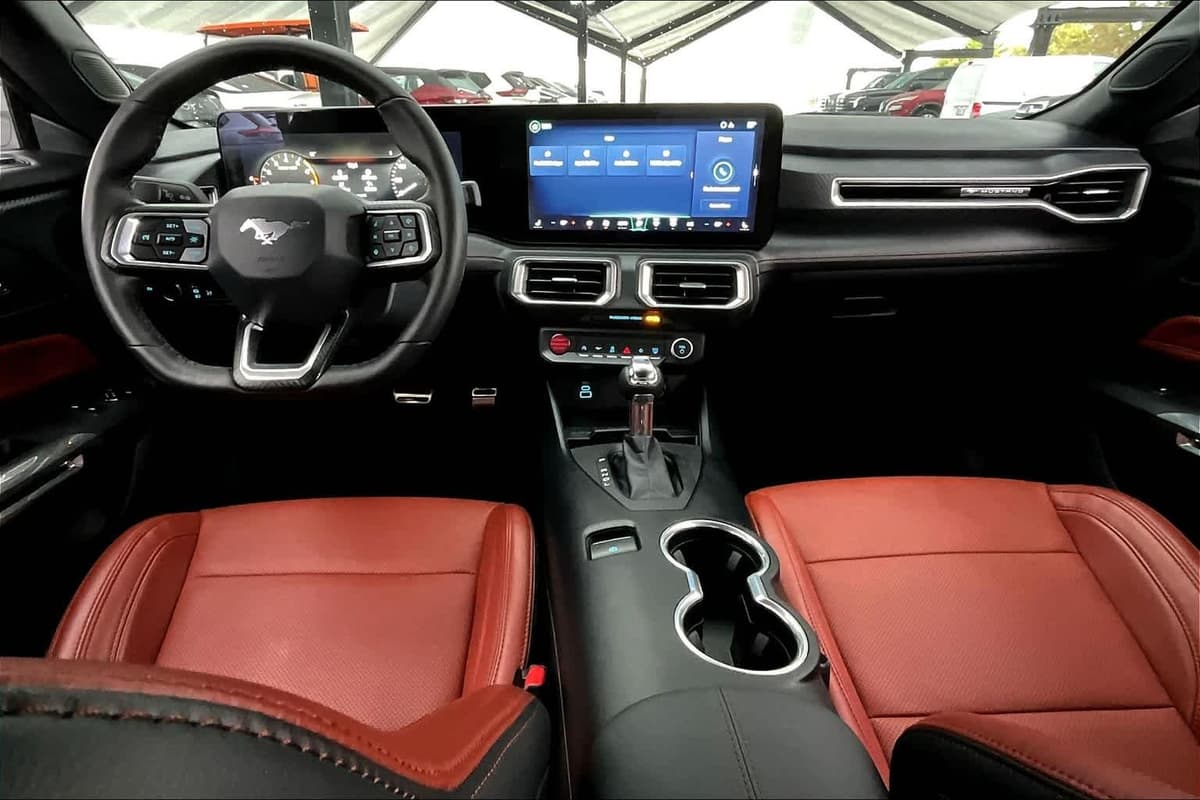 2024 Ford Mustang - Image 13