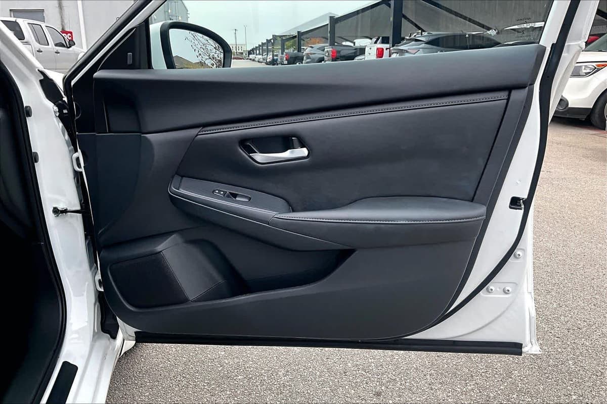 2025 Nissan Sentra - Image 22