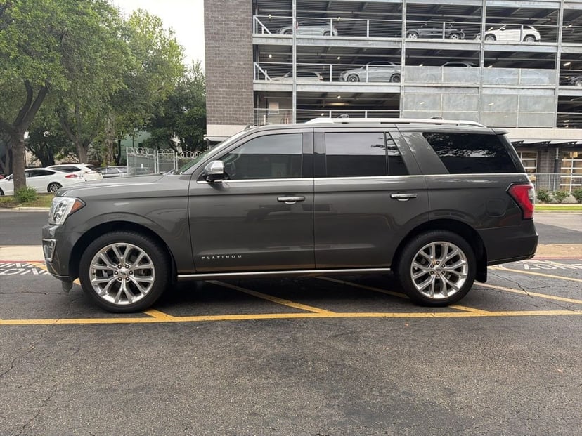 2019 Ford Expedition - Image 3