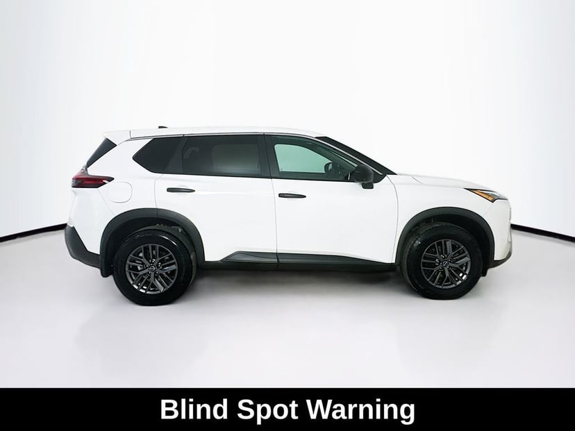 2023 Nissan Rogue - Image 8