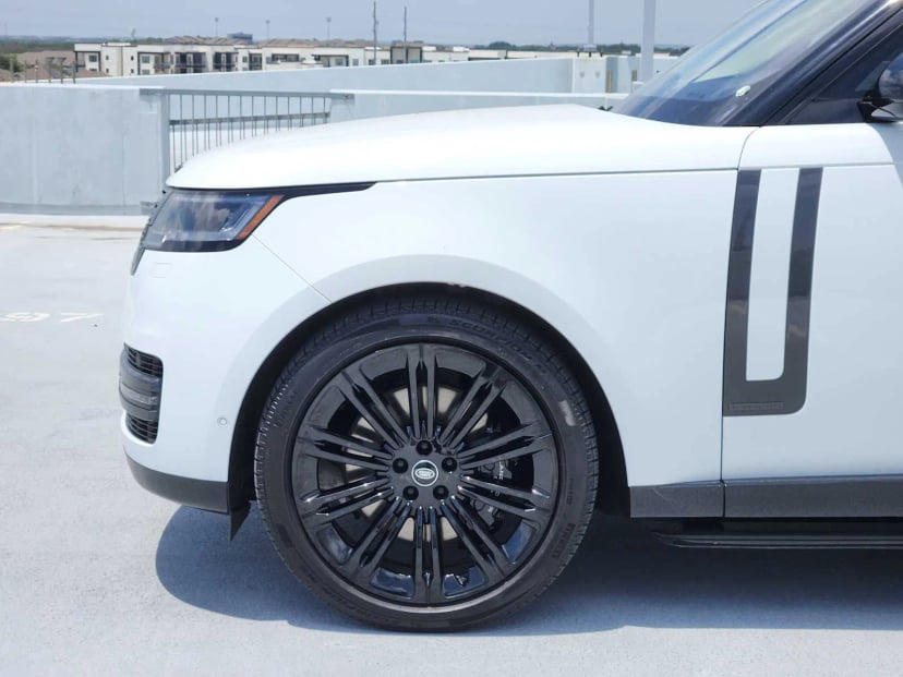 2023 Land Rover Range Rover - Image 9