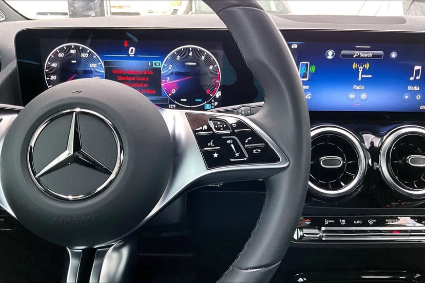 2025 Mercedes-Benz GLA 250 - Image 25