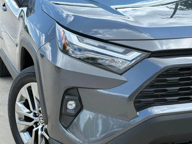 2023 Toyota RAV4 - Image 31