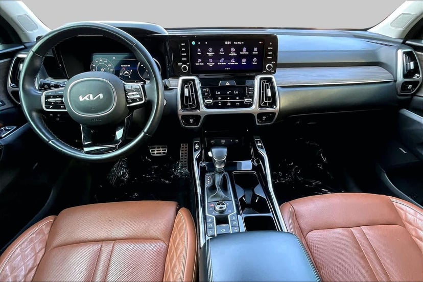 2022 Kia Sorento - Image 16