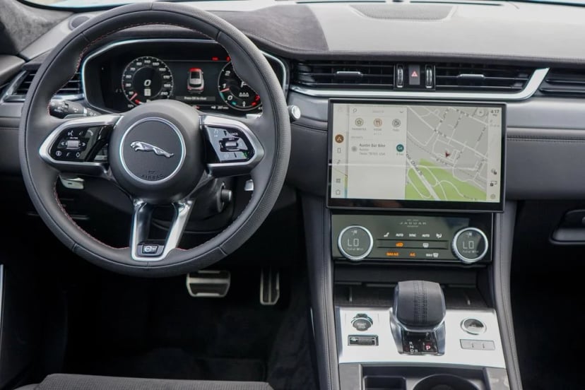 2026 Jaguar F-PACE SVR FINAL EDITION - Image 29