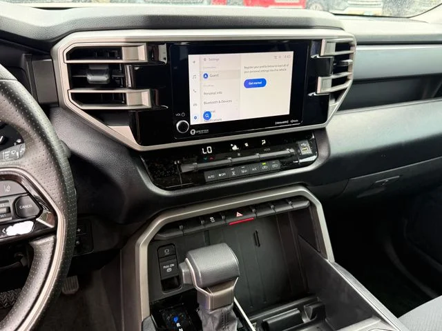 2023 Toyota Tundra - Image 15