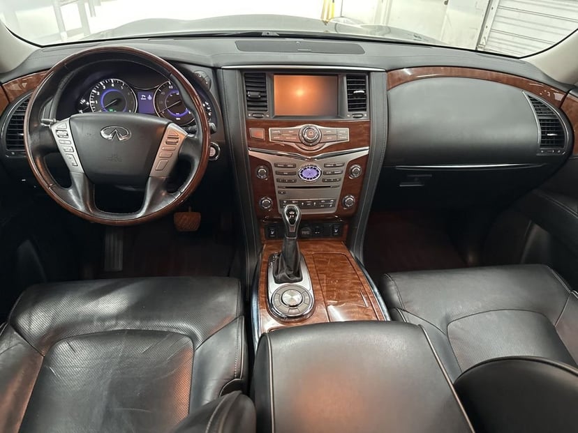 2018 INFINITI QX80 - Image 20