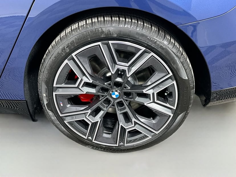 2027 BMW i5 - Image 23