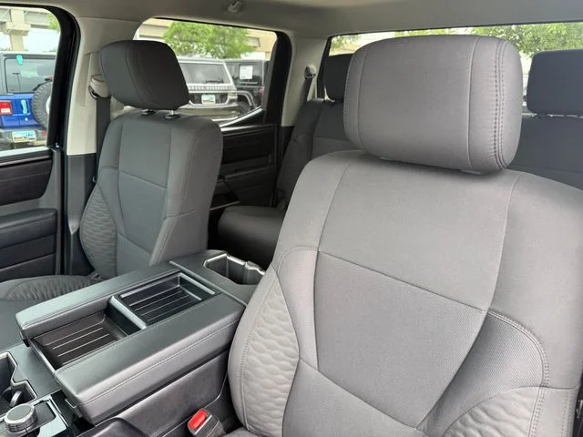 2024 Toyota Tundra - Image 10