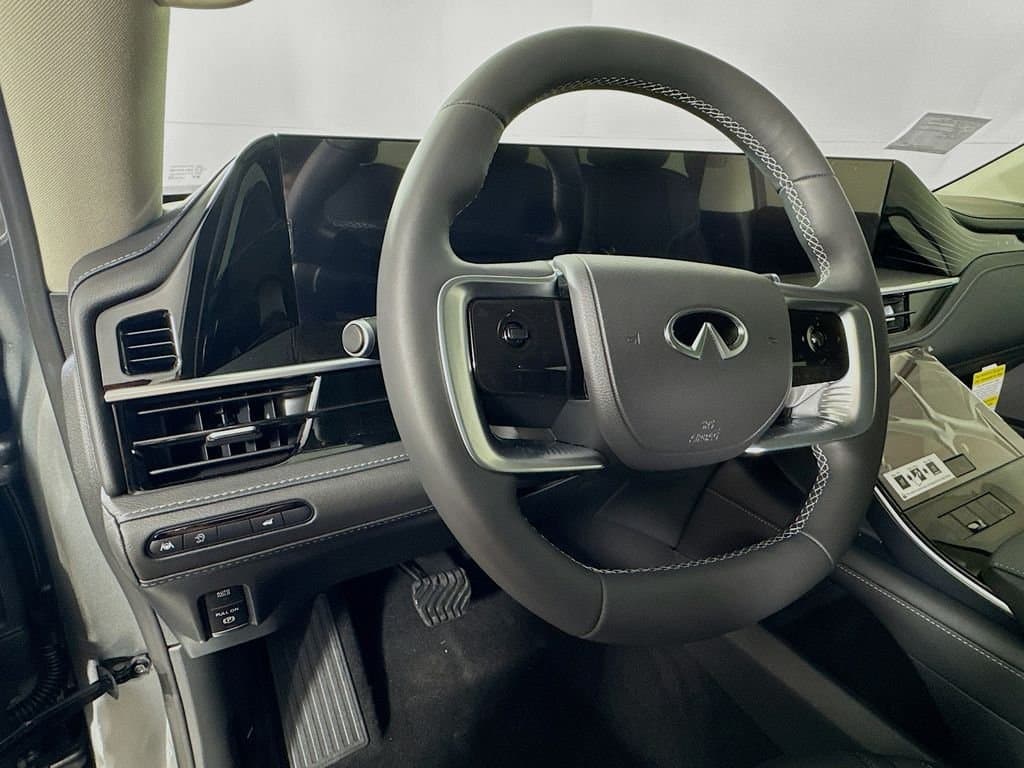 2026 INFINITI QX80 - Image 12