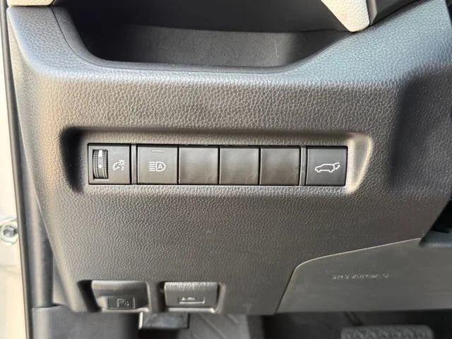 2022 Toyota RAV4 - Image 23