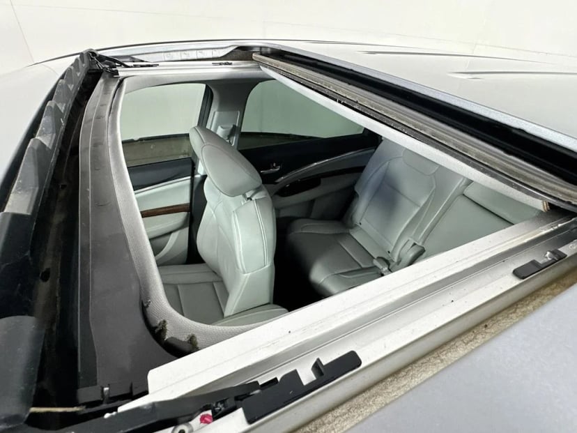2017 Acura MDX - Image 25