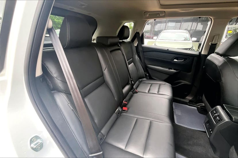 2024 Nissan Rogue - Image 20