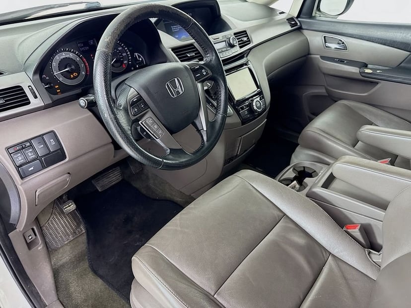 2015 Honda Odyssey - Image 10