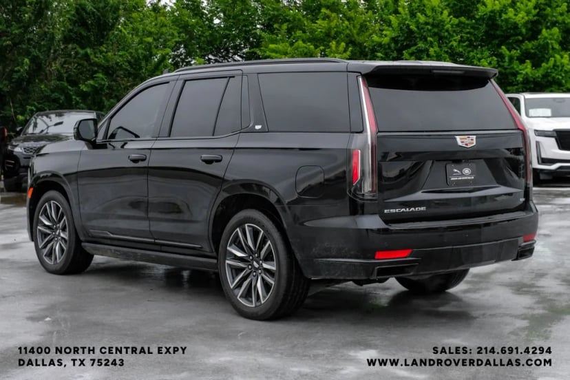 2021 Cadillac Escalade - Image 10