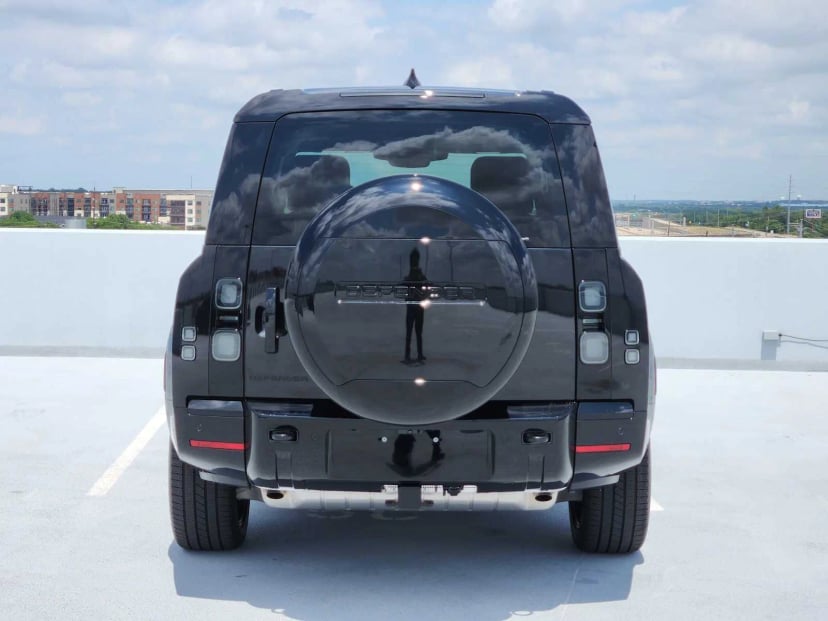 2026 LAND ROVER Defender 130 - Image 6