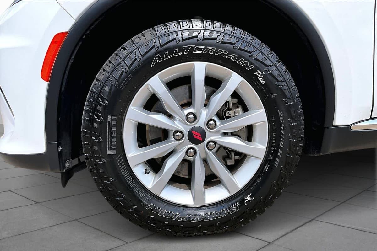 2022 Dodge Durango - Image 11