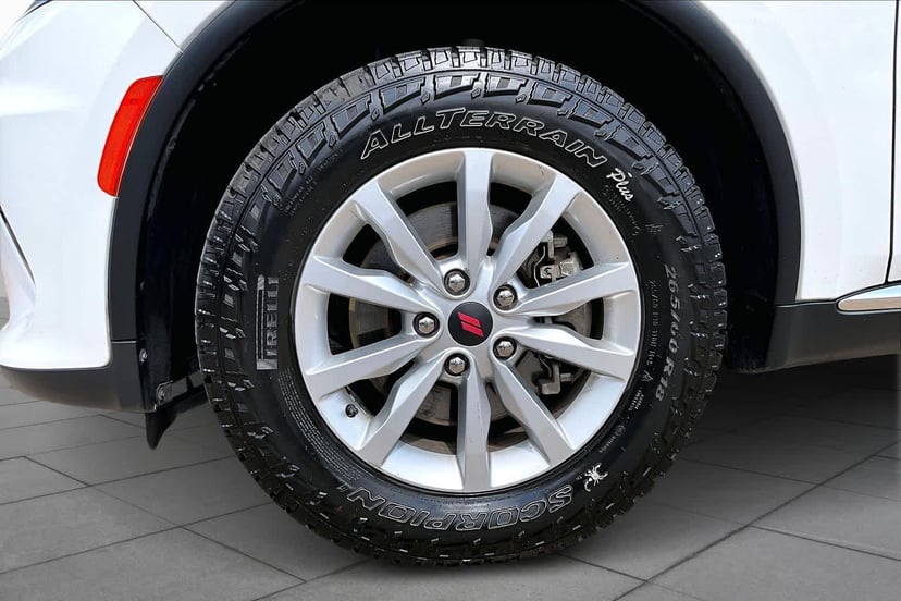 2022 Dodge Durango - Image 11