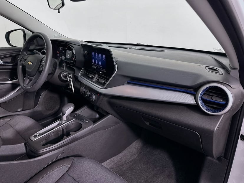 2025 Chevrolet Trax - Image 27