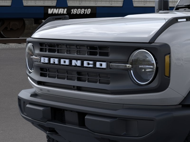 2026 Ford Bronco - Image 32
