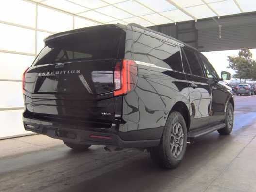 2025 Ford Expedition MAX - Image 3