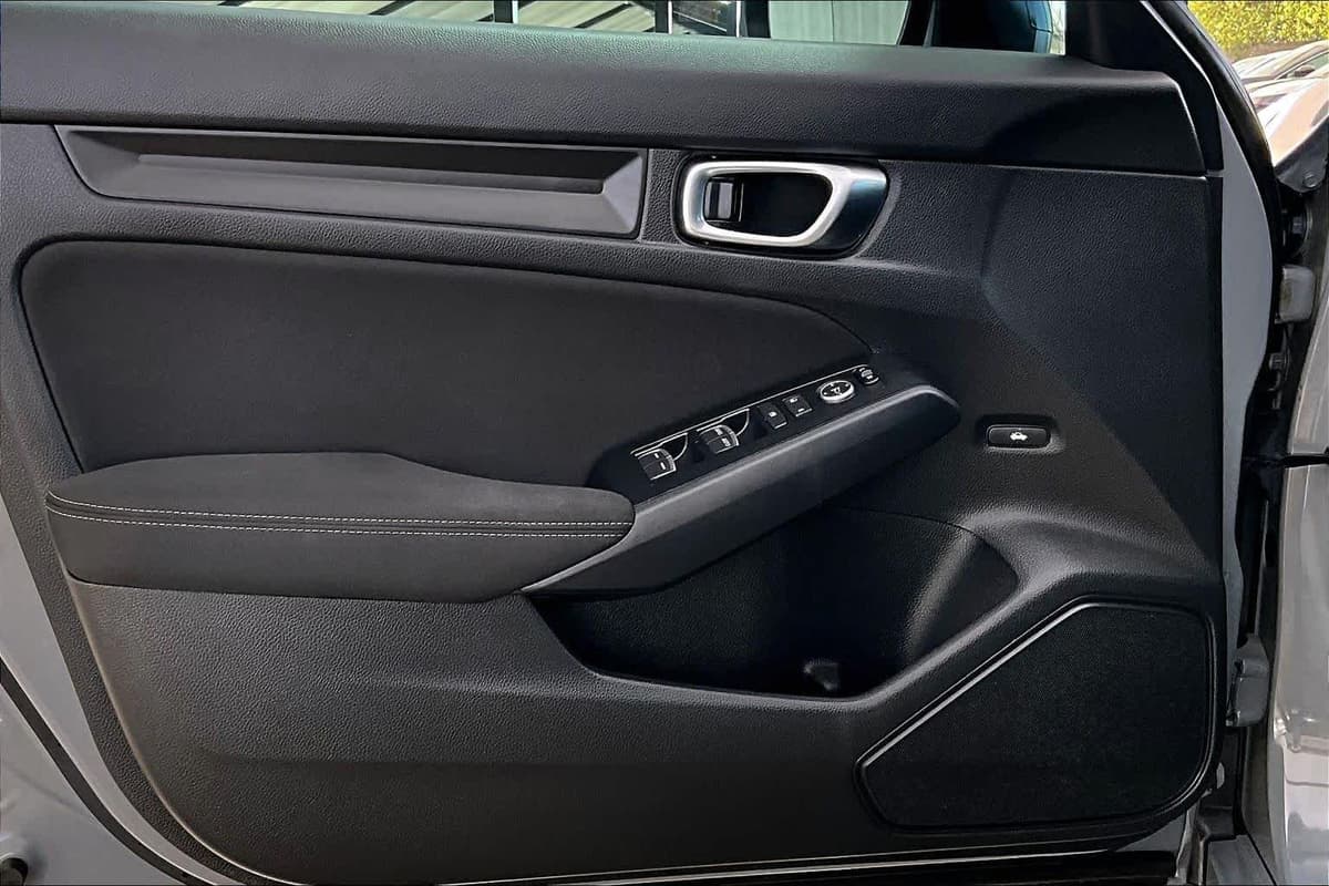 2025 Honda Civic - Image 21