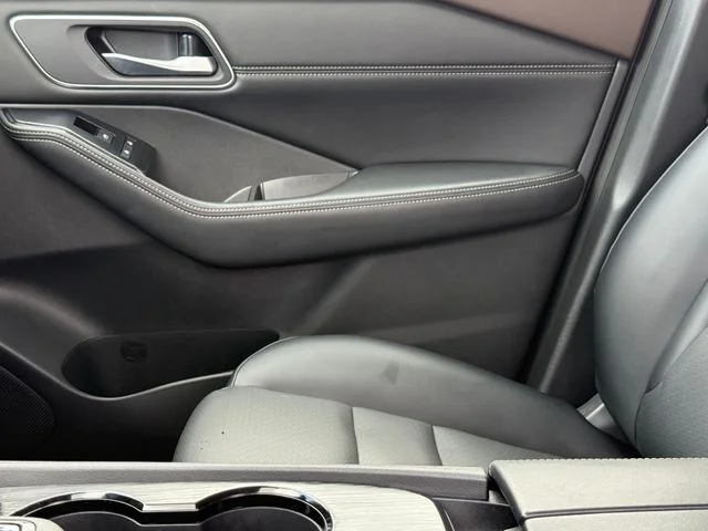 2021 Nissan Rogue - Image 11