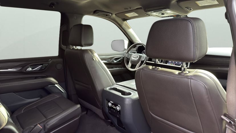 2021 GMC Yukon - Image 29