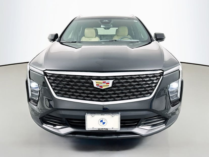 2024 Cadillac XT4 - Image 2