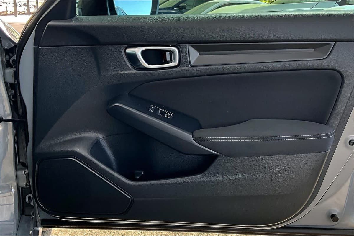 2025 Honda Civic - Image 22