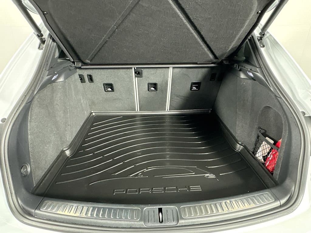 2024 PORSCHE Macan - Image 34