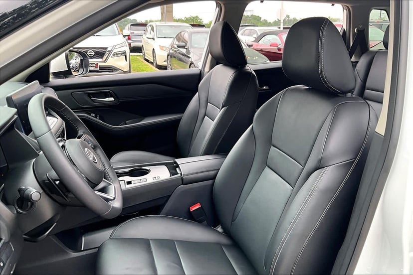 2024 Nissan Rogue - Image 8