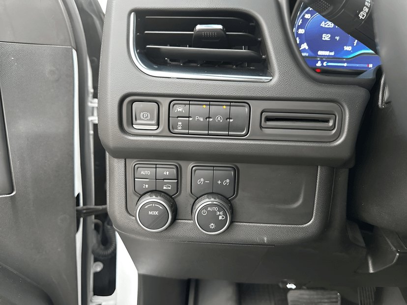 2023 Chevrolet Tahoe - Image 29