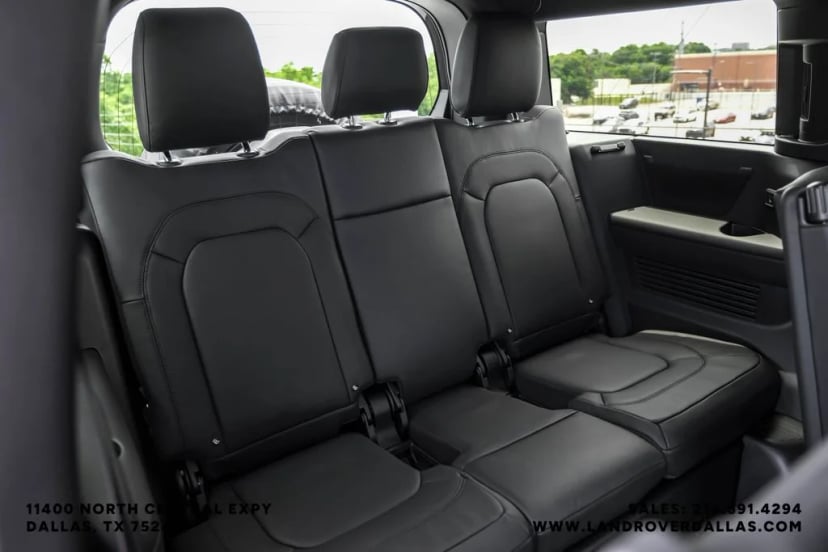 2026 Land Rover Defender 130 - Image 37