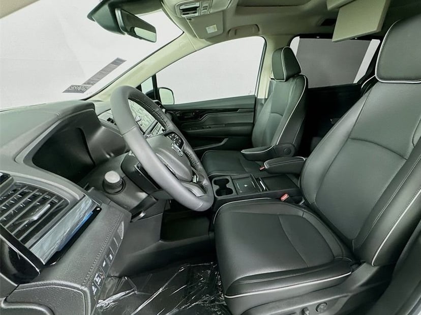2026 Honda Odyssey - Image 30