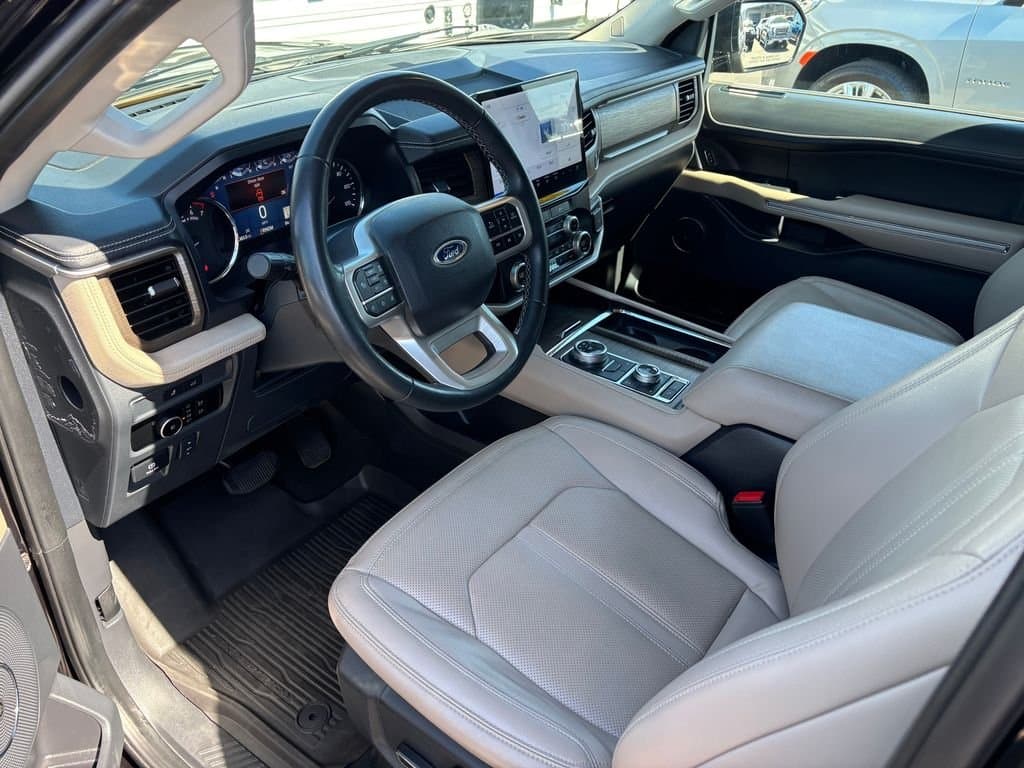 2024 Ford Expedition - Image 8