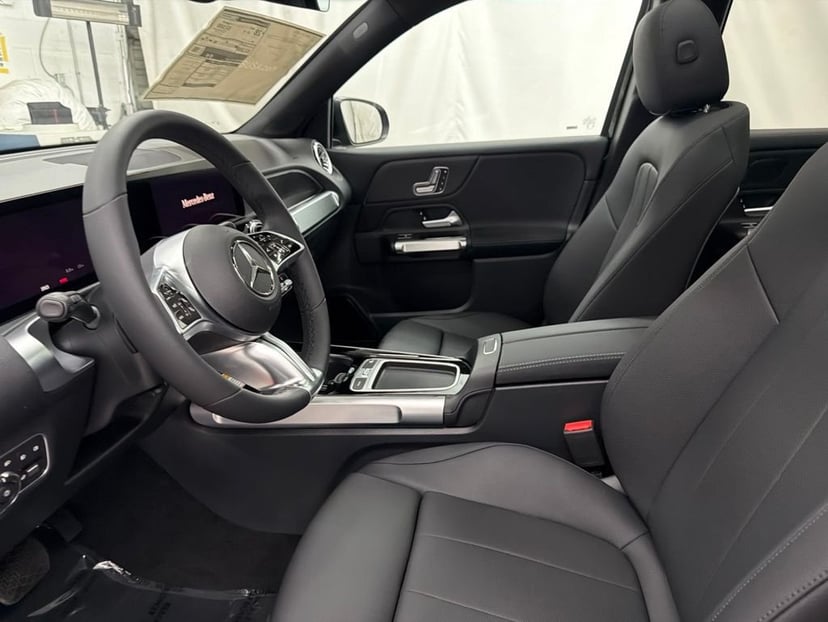 2026 Mercedes-Benz GLB - Image 14