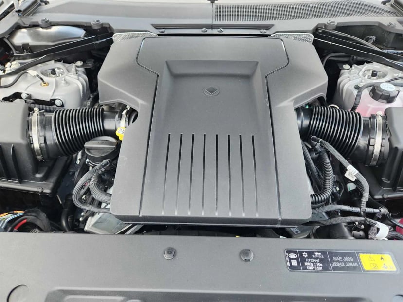 2026 LAND ROVER Defender 110 - Image 31