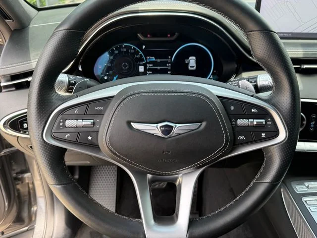 2023 Genesis GV70 - Image 15