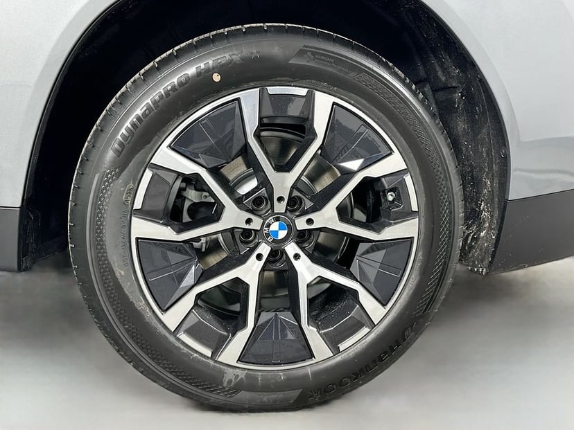 2025 BMW X3 - Image 23