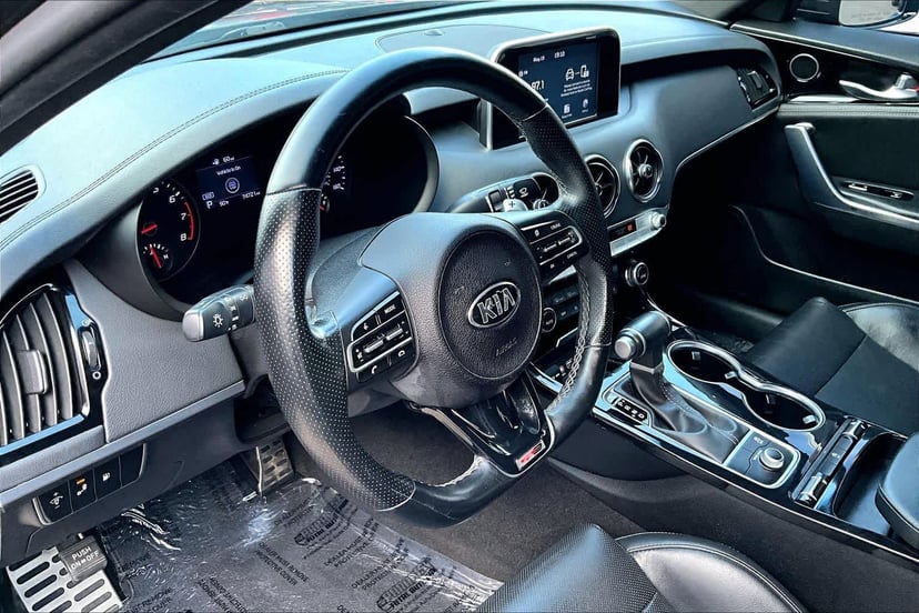 2020 Kia Stinger - Image 17
