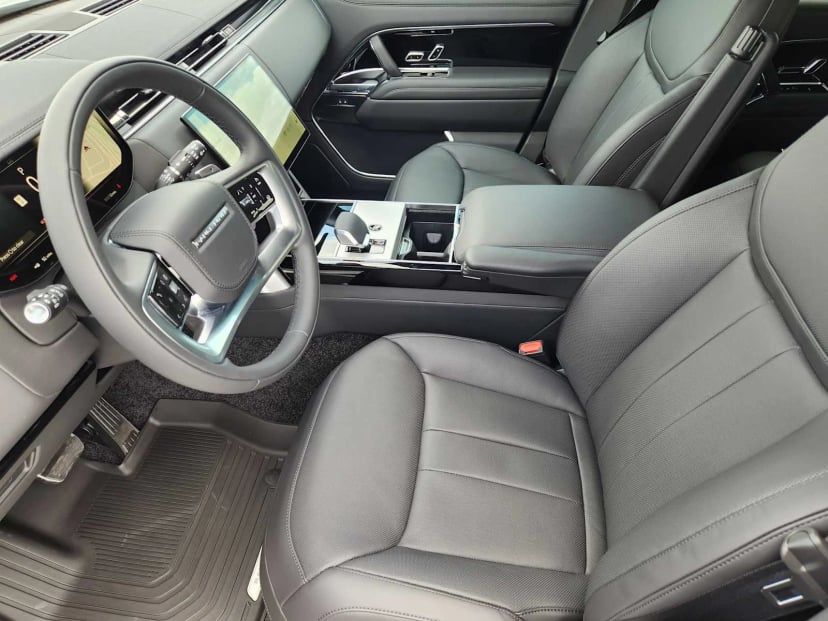 2026 LAND ROVER Range Rover - Image 12
